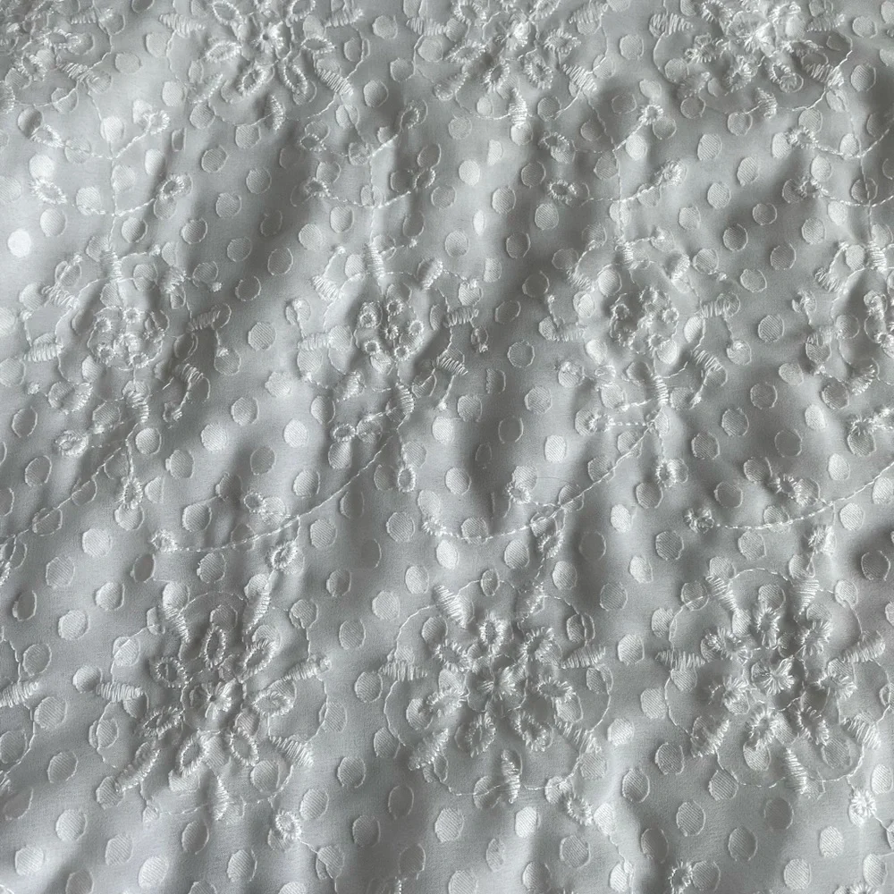 NWOT Super cute Loft blouse with puff sleeves! - Picture 7 of 10